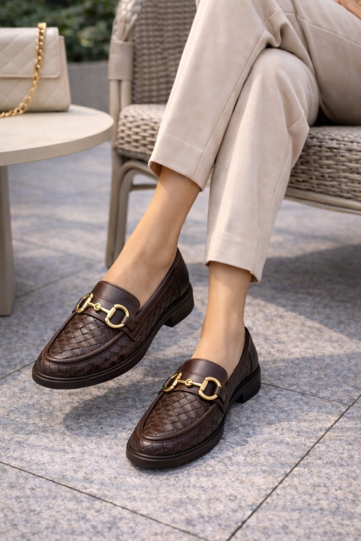 Kadın Örgü Desenli Gold Zincir Tokalı Kalın Tabanlı Loafer Ayakkabı