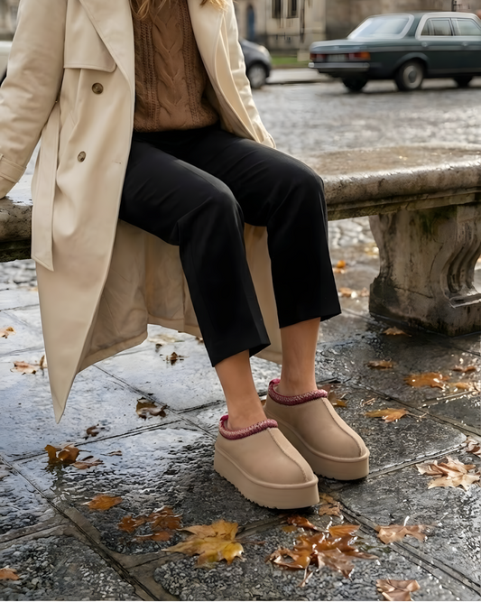 Noliva Kadın Bej Mini Süet Içi Kürklü Yüksek Kalın Taban Kışlık Bot