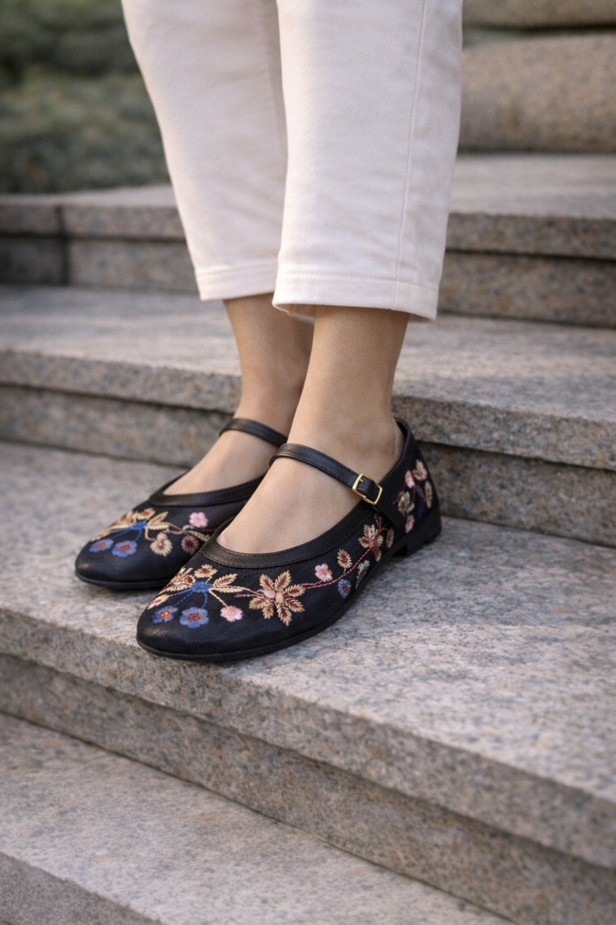 Kadın Siyah Çiçek Nakışlı Mary Jane Babet Günlük Rahat Babet Ayakkabı