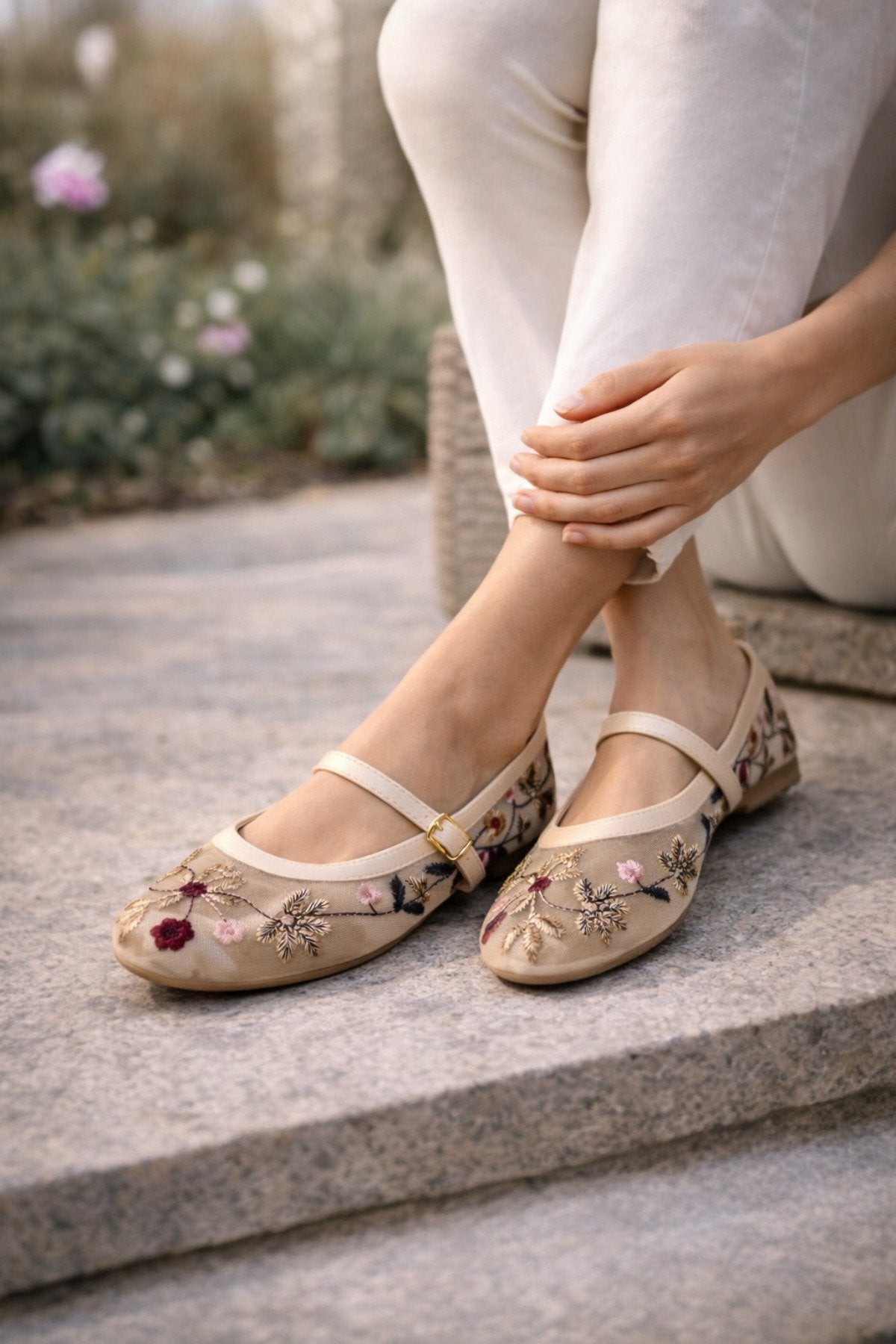Kadın Bej Çiçek Nakışlı Mary Jane Babet Günlük Rahat Babet Ayakkabı