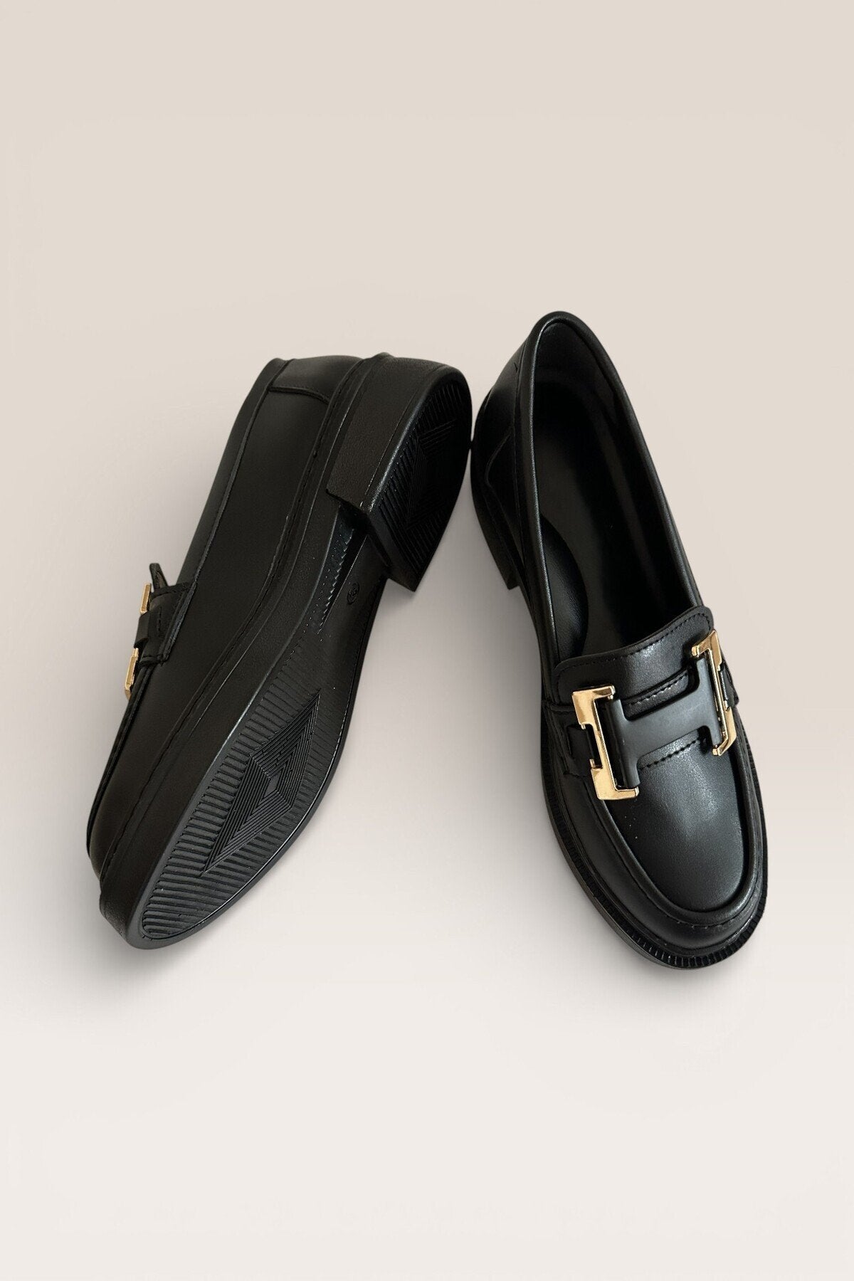 Kadın Siyah Cilt Tokalı Loafer Günlük Makosen Ofis Ayakkabısı